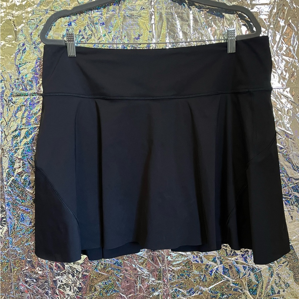 Athleta XL women’s skorts. Three pockets. Like new